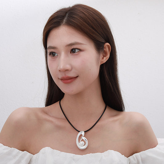 Women's Irregular Pendants Clavicle Chain